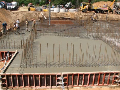 Компания «Технобетон» поможет купить бетон в Минске или области по цене РБУ (растворно-бетонного узла).